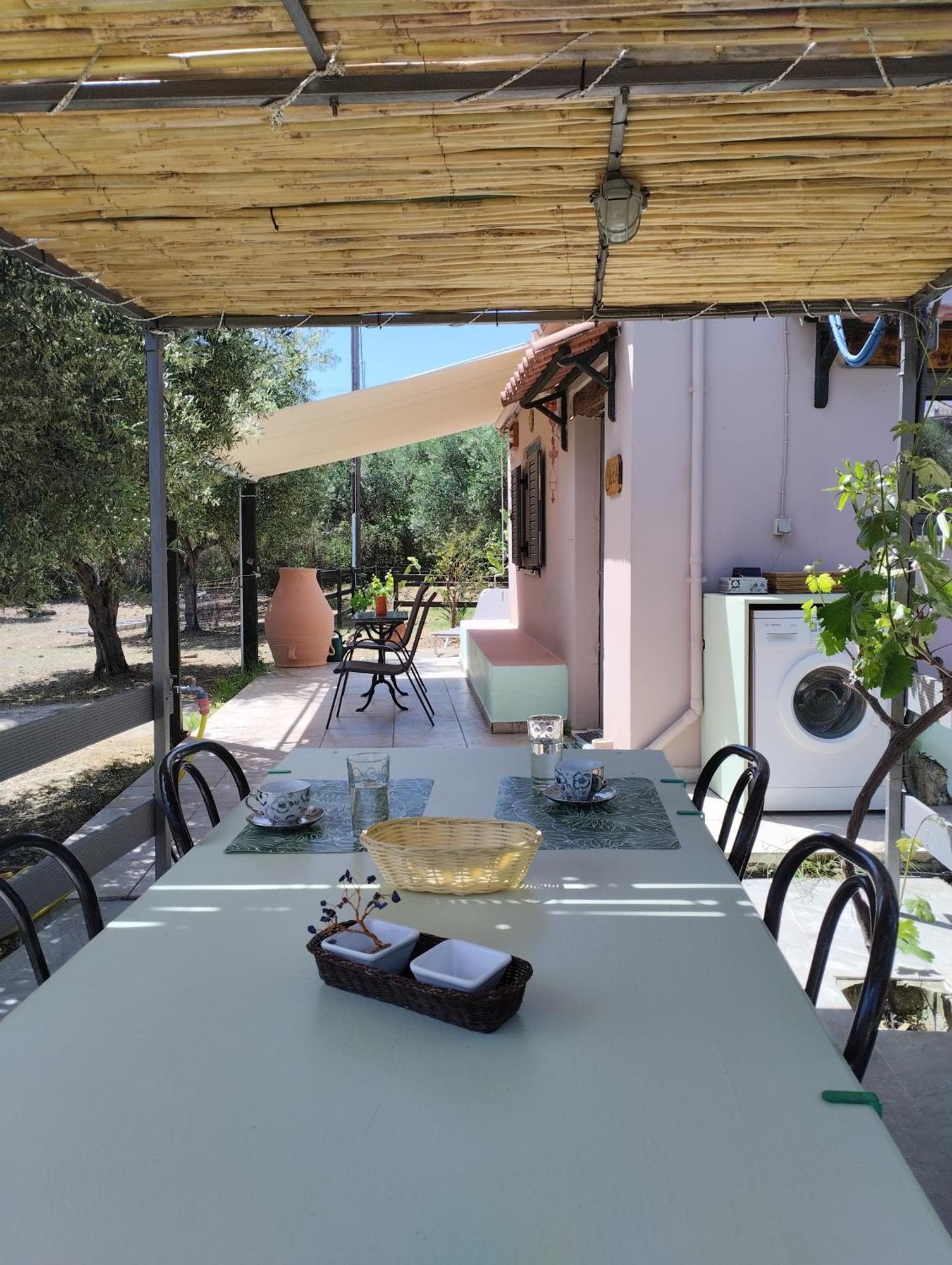 Olea Cottage Galatas  Экстерьер фото