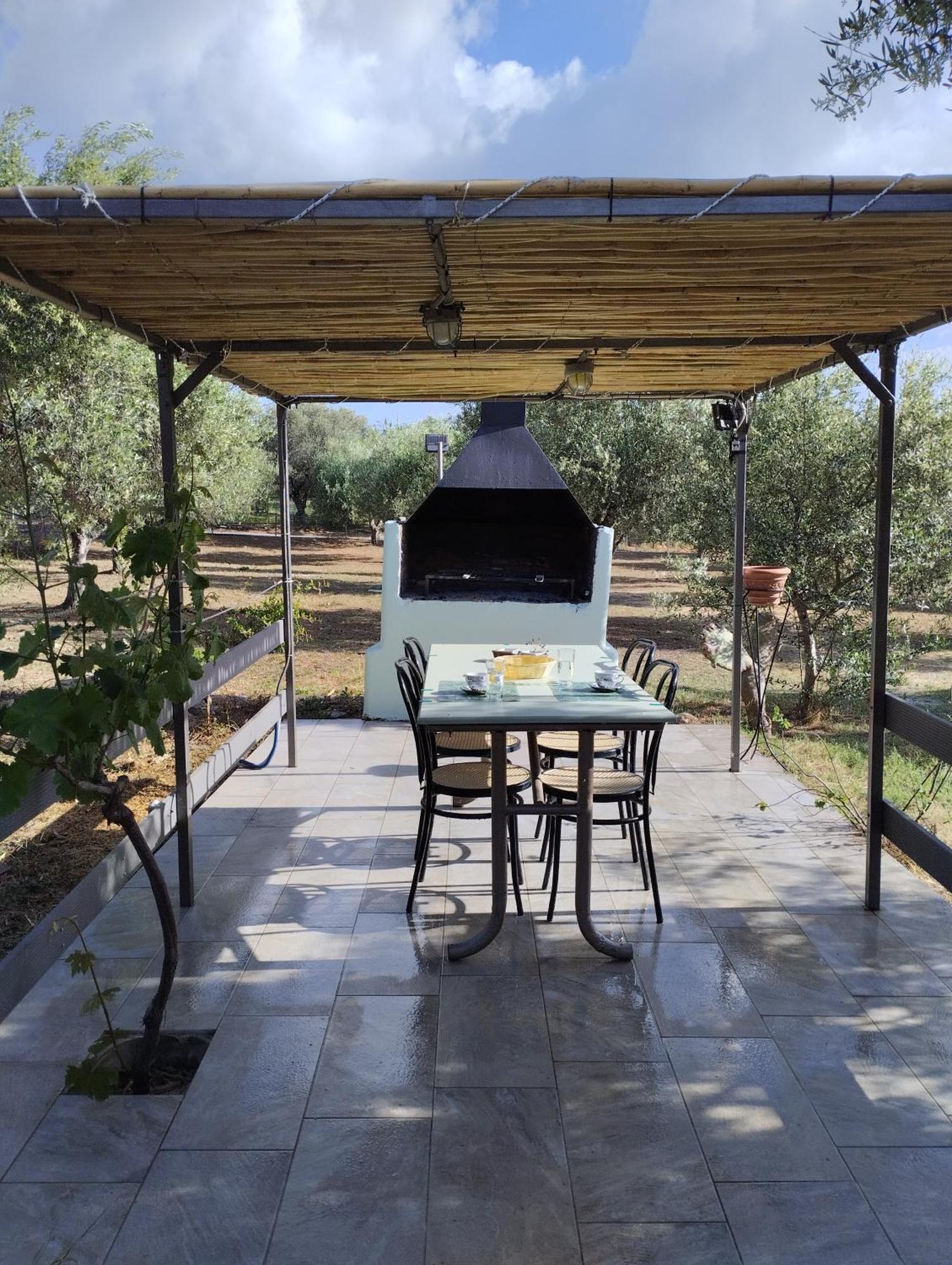 Olea Cottage Galatas  Экстерьер фото