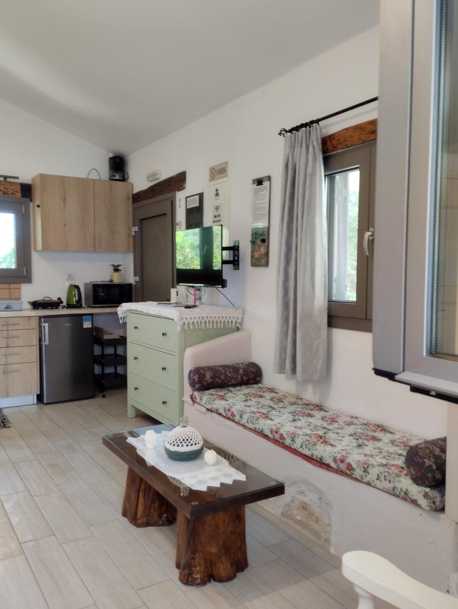 Olea Cottage Galatas  Экстерьер фото